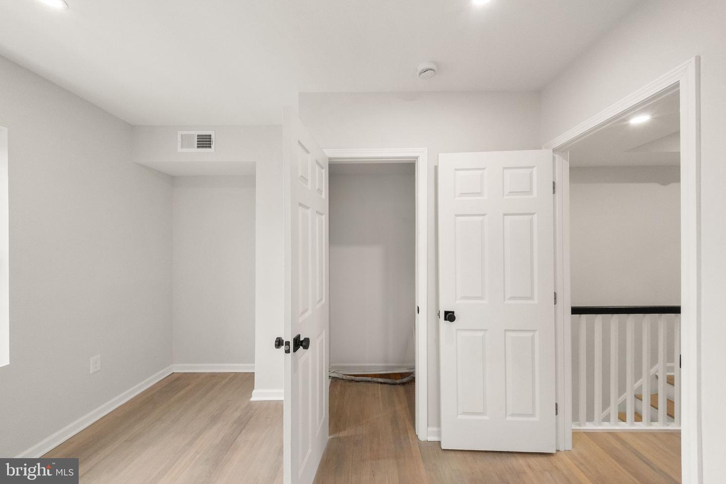 1400 S Edgewood St #521 Property Photo 31