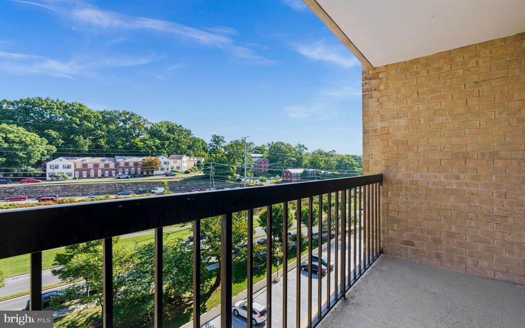 4500 S Four Mile Run Dr #530 Property Photo 1