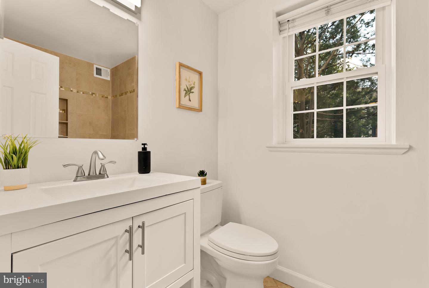 2888 S Buchanan St #a1 Property Photo 8