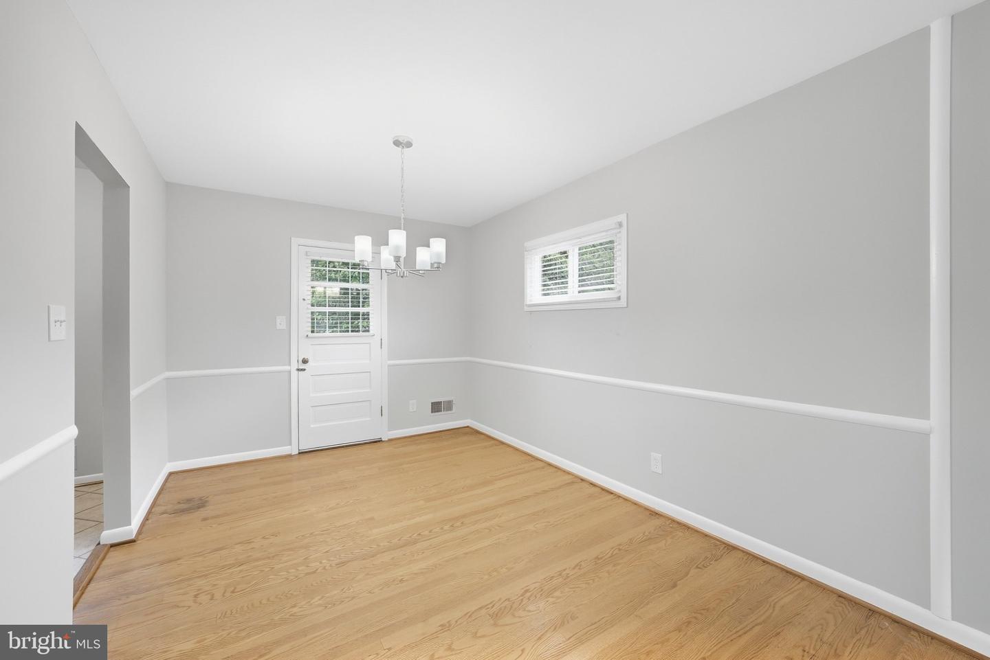 620 S Ivy St Property Photo 4