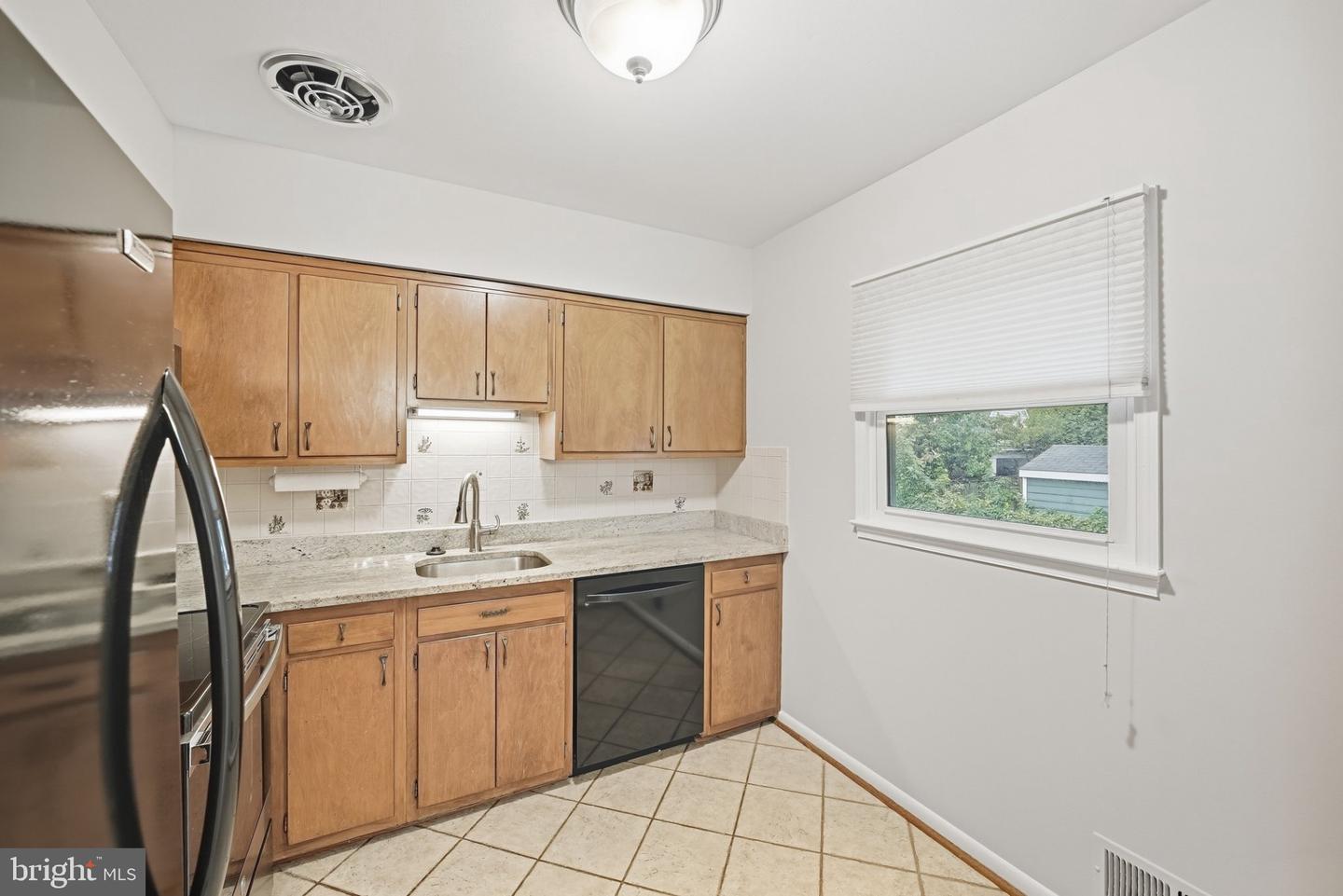 620 S Ivy St Property Photo 11