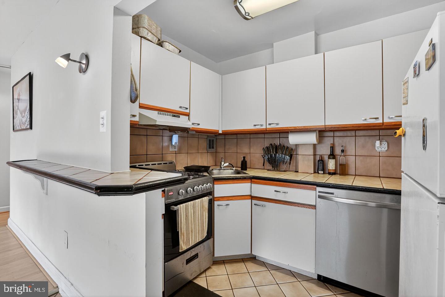 1021 Arlington Blvd #643 Property Photo 8