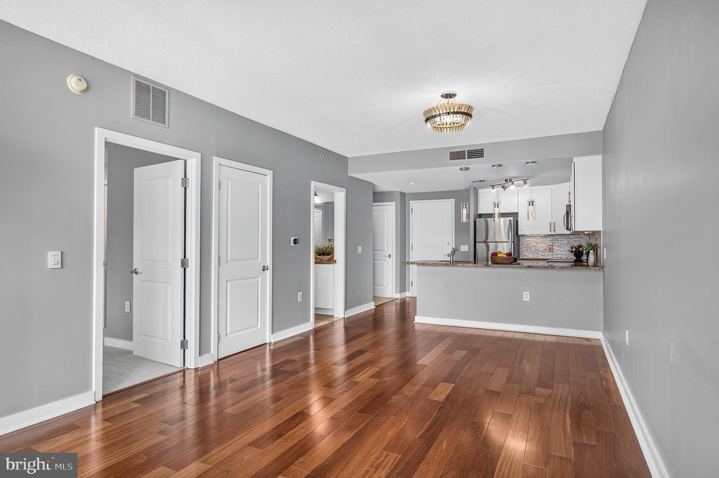 888 N Quincy St #804 Property Photo 14