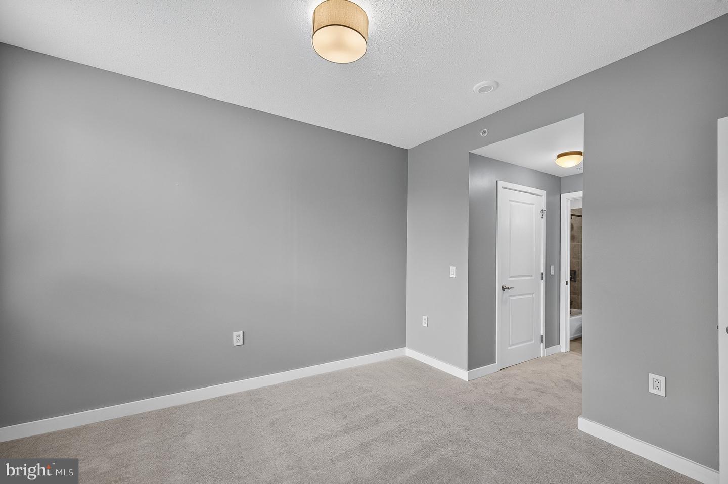 888 N Quincy St #804 Property Photo 20