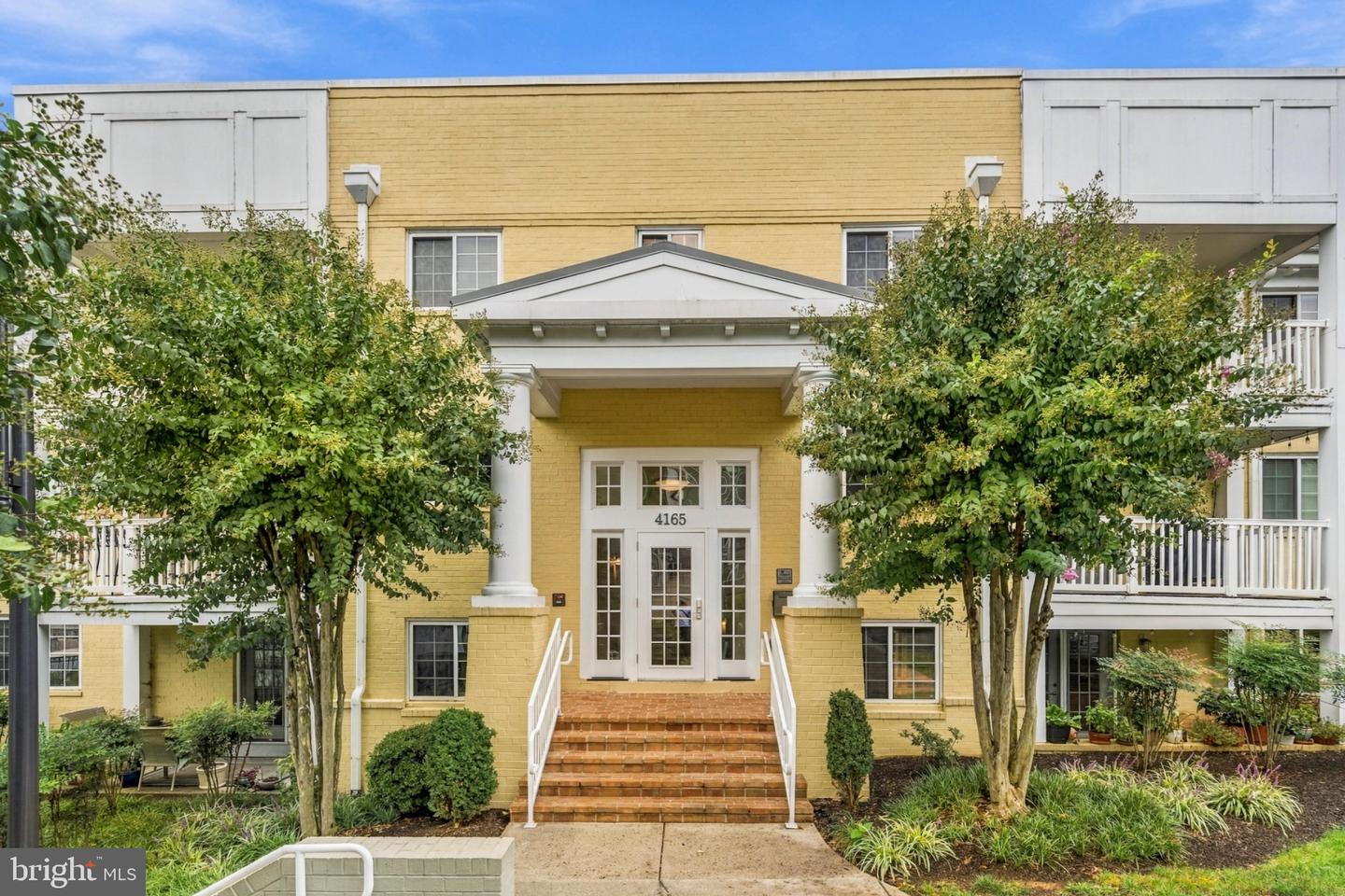 4165 S Four Mile Run Dr #401 Property Photo 1