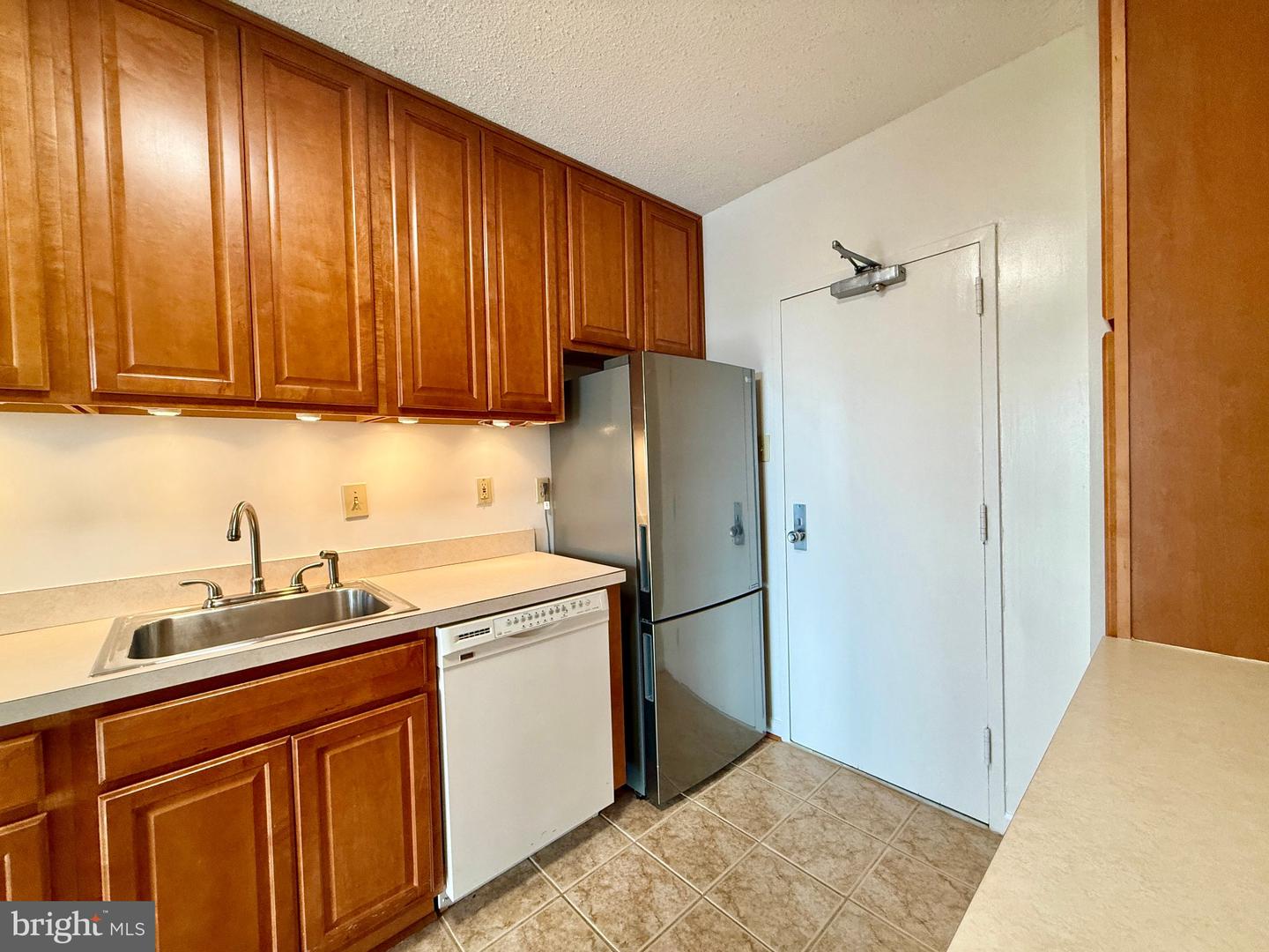 4141 N Henderson Rd #1007 Property Photo 10