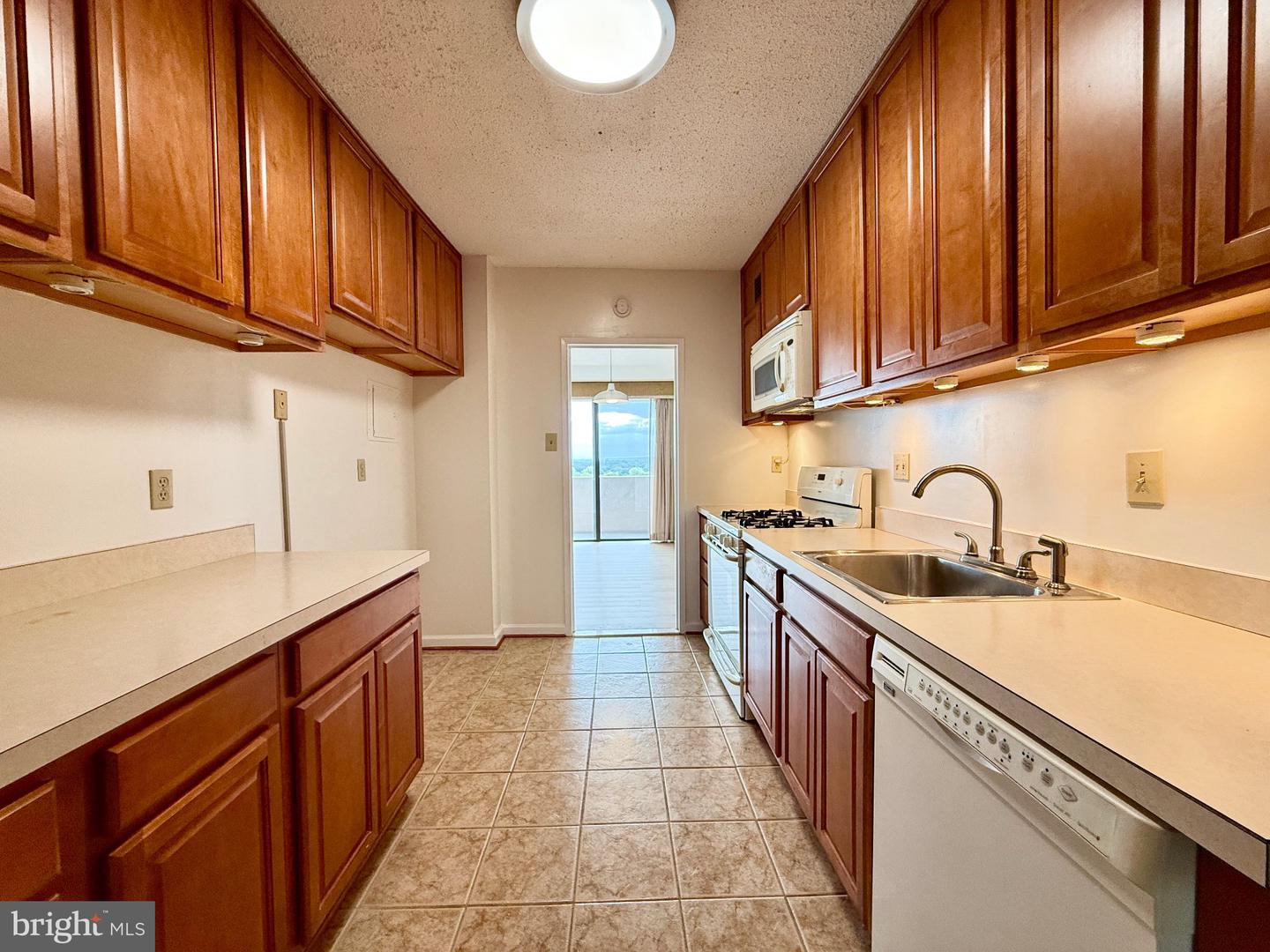 4141 N Henderson Rd #1007 Property Photo 12