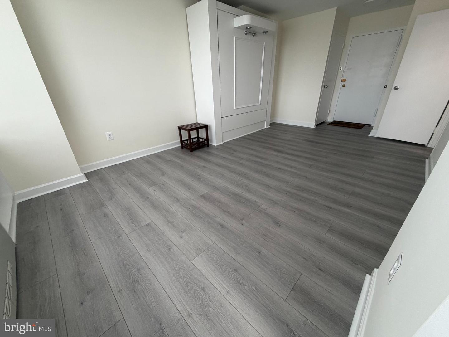 1111 Arlington Blvd #947 Property Photo 4