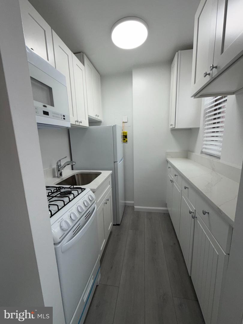 1111 Arlington Blvd #947 Property Photo 17