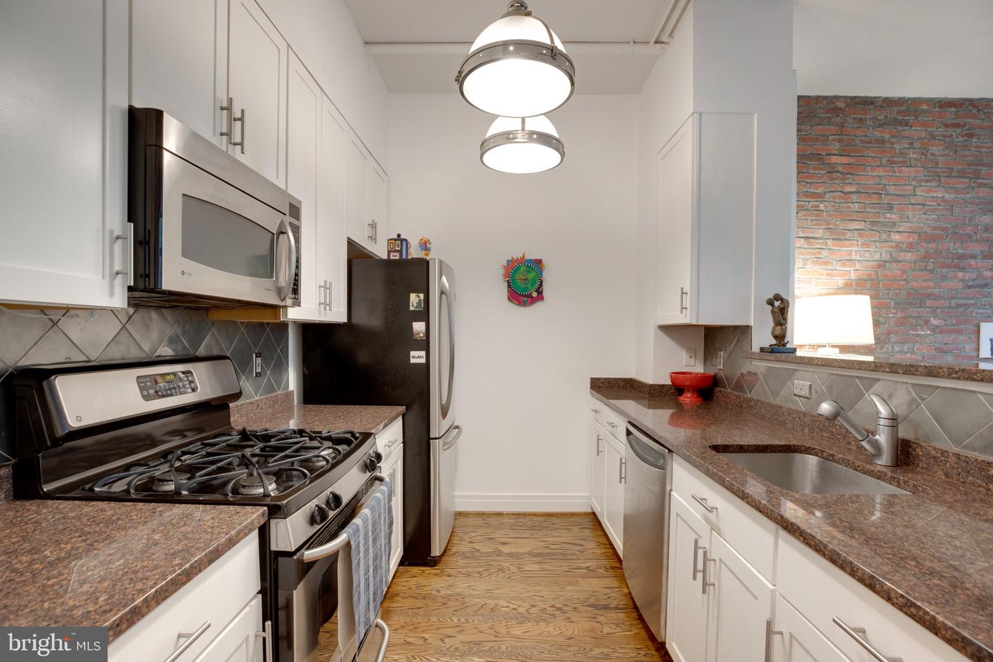 1205 N Garfield St #301 Property Photo 12