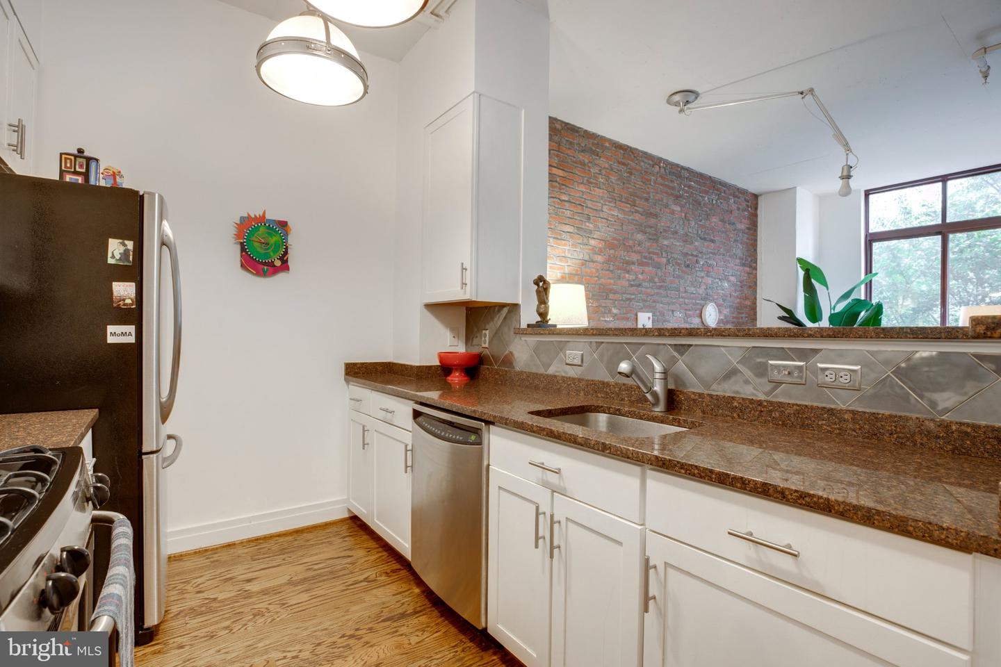 1205 N Garfield St #301 Property Photo 13