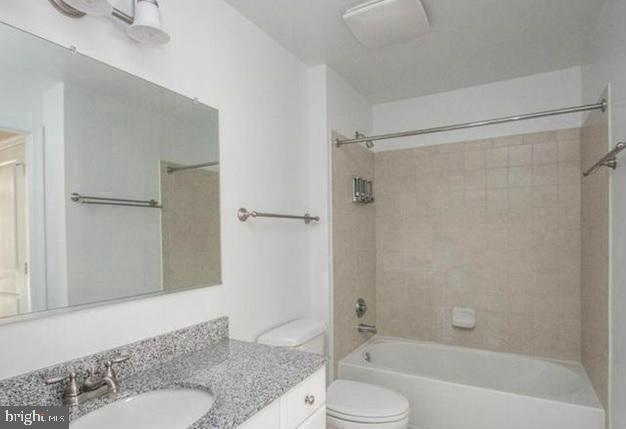 3650 S Glebe Rd #347 Property Photo 38