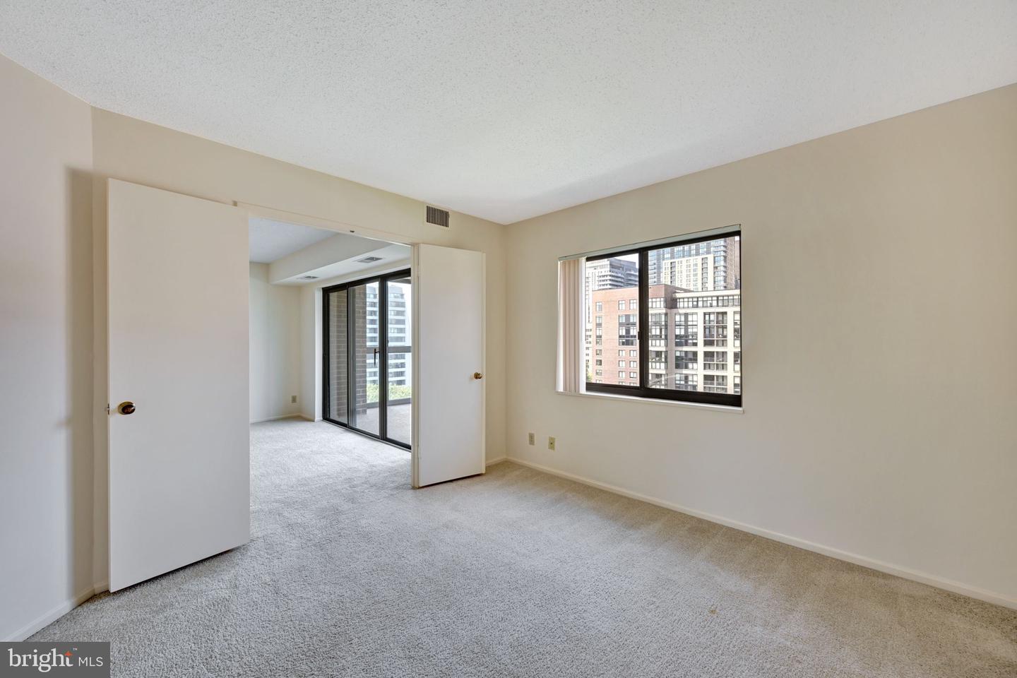 1600 Oak St N #1429 Property Photo 6