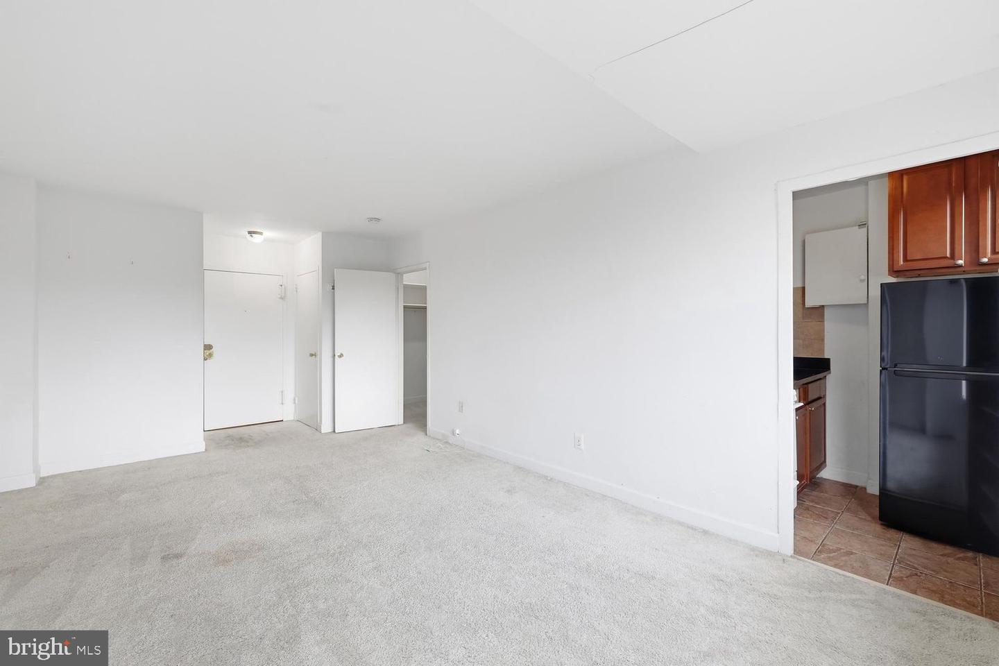 1121 Arlington Blvd #634 Property Photo 8