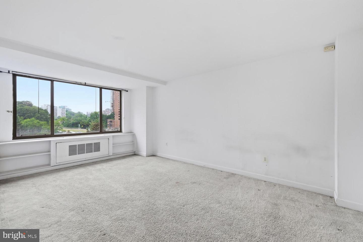 1121 Arlington Blvd #634 Property Photo 10