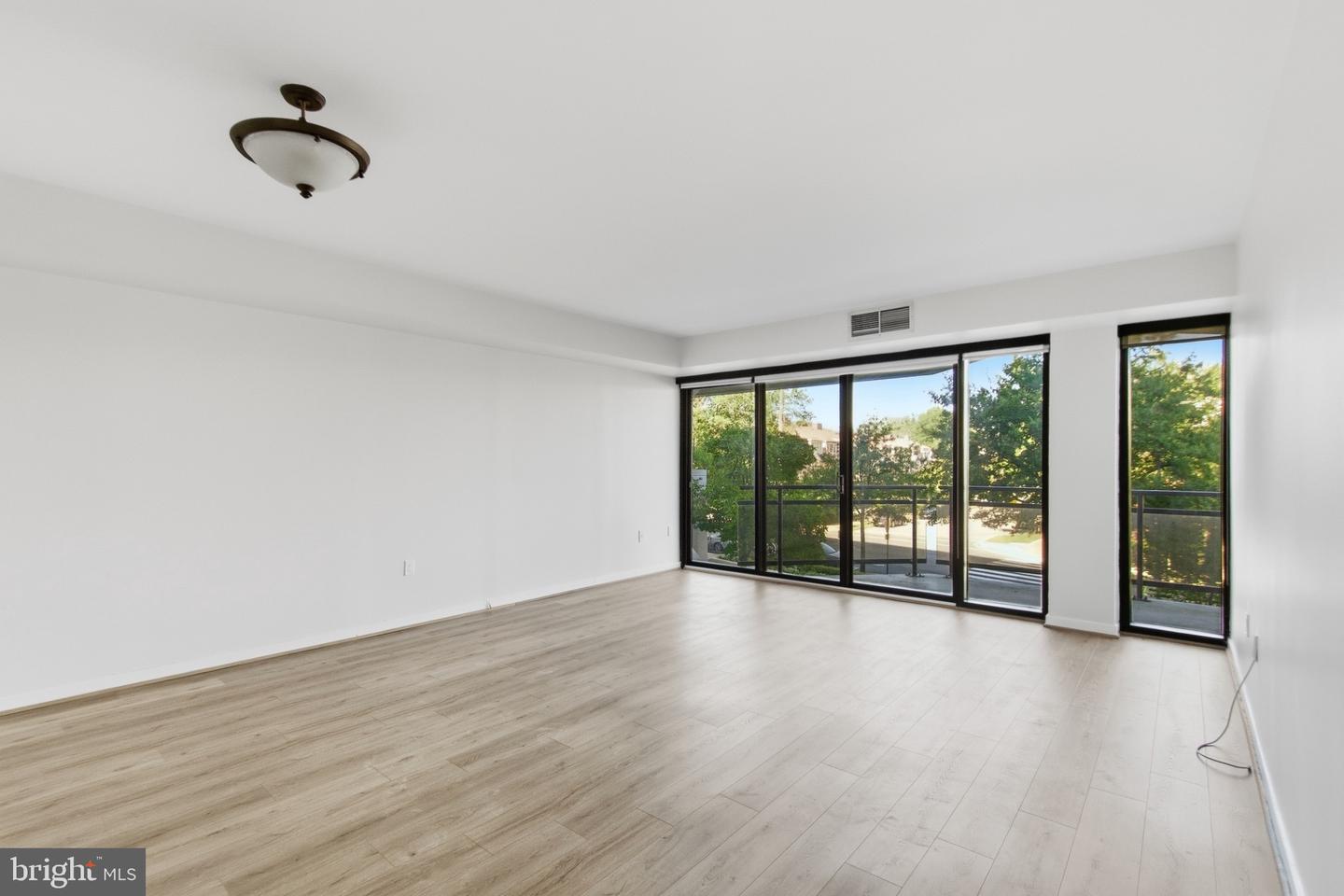 1530 Key Blvd #222 Property Photo 8