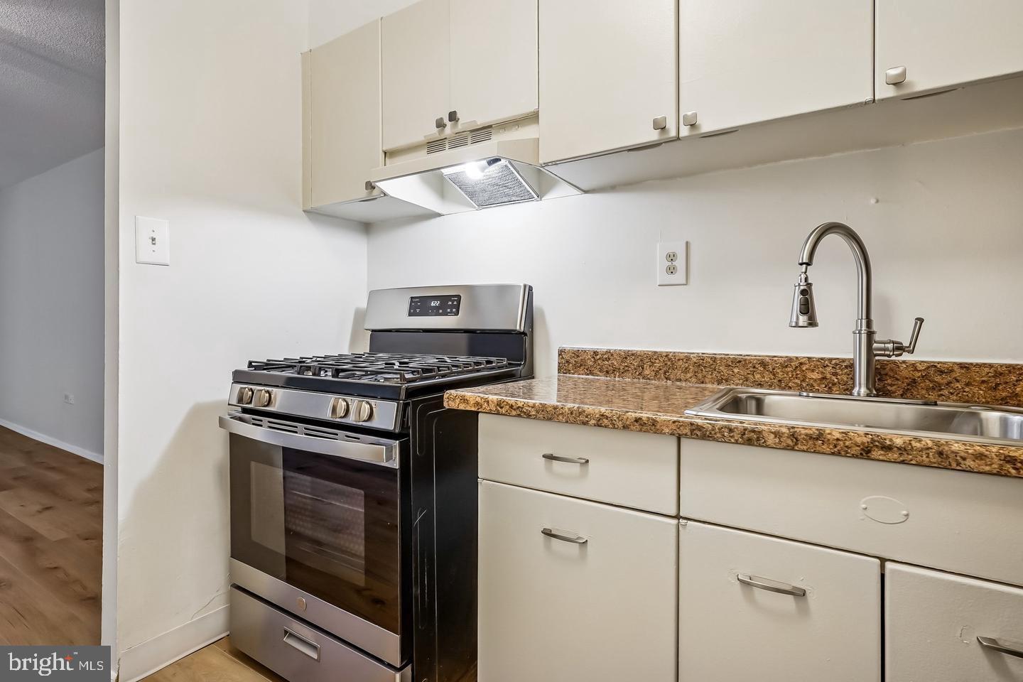 4600 S Four Mile Run Dr #629 Property Photo 10