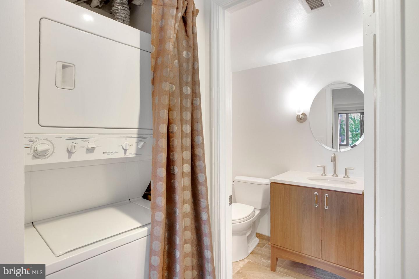 2400 Clarendon Blvd #516 Property Photo 16