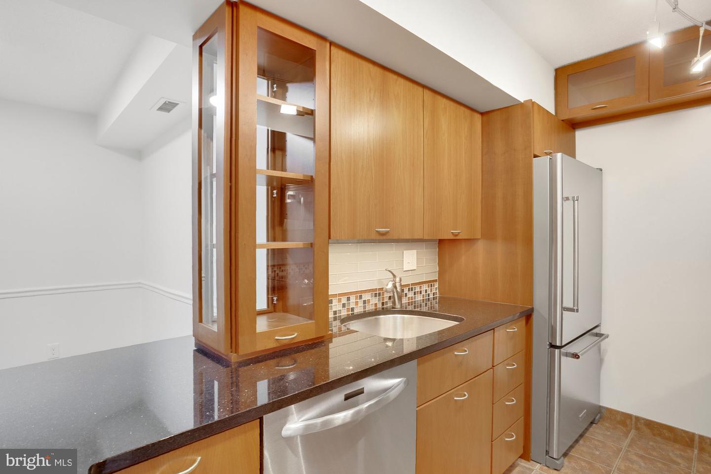 2400 Clarendon Blvd #516 Property Photo 28