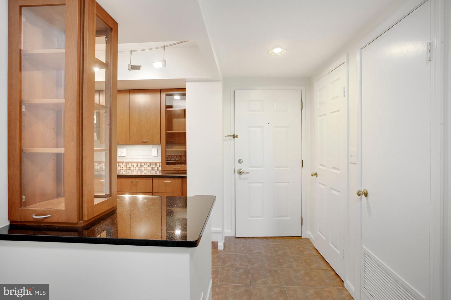 2400 Clarendon Blvd #516 Property Photo 29