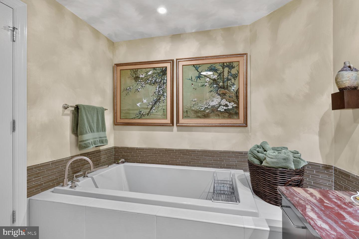 1881 N Nash St #711 Property Photo 18