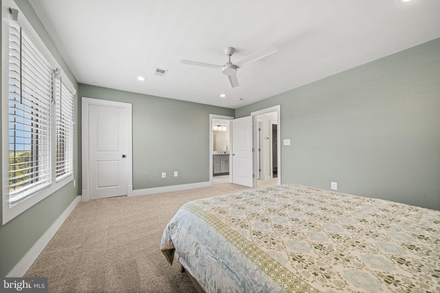 2134 N Stafford St Property Photo 54