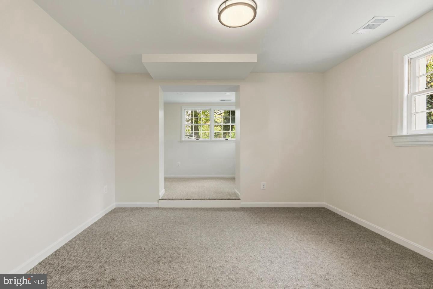 1801 S Glebe Rd Property Photo 32