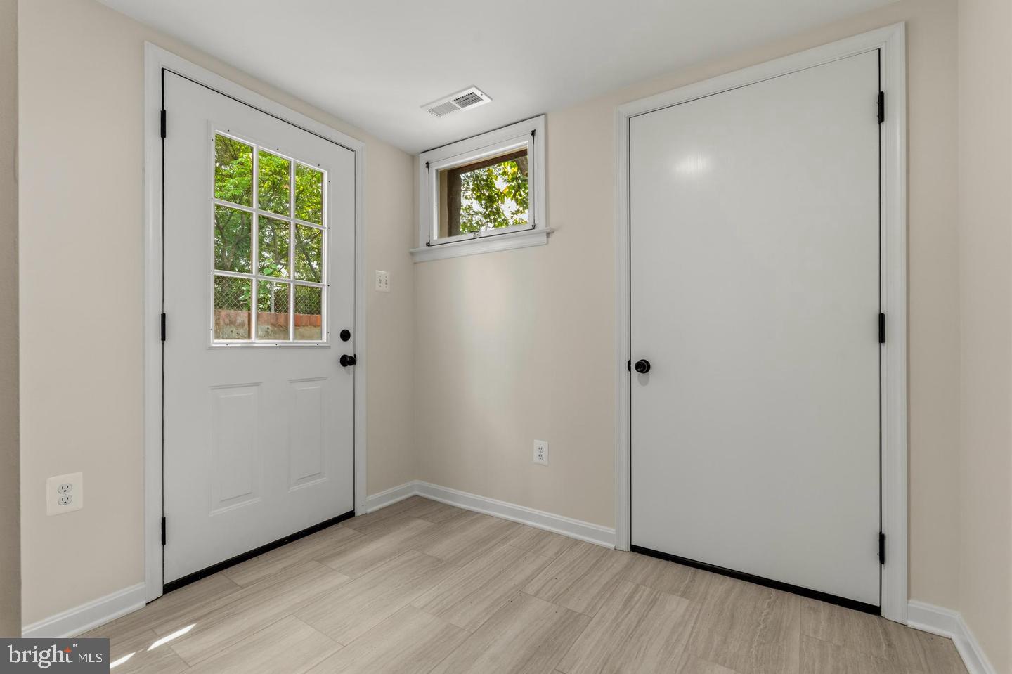 1801 S Glebe Rd Property Photo 36