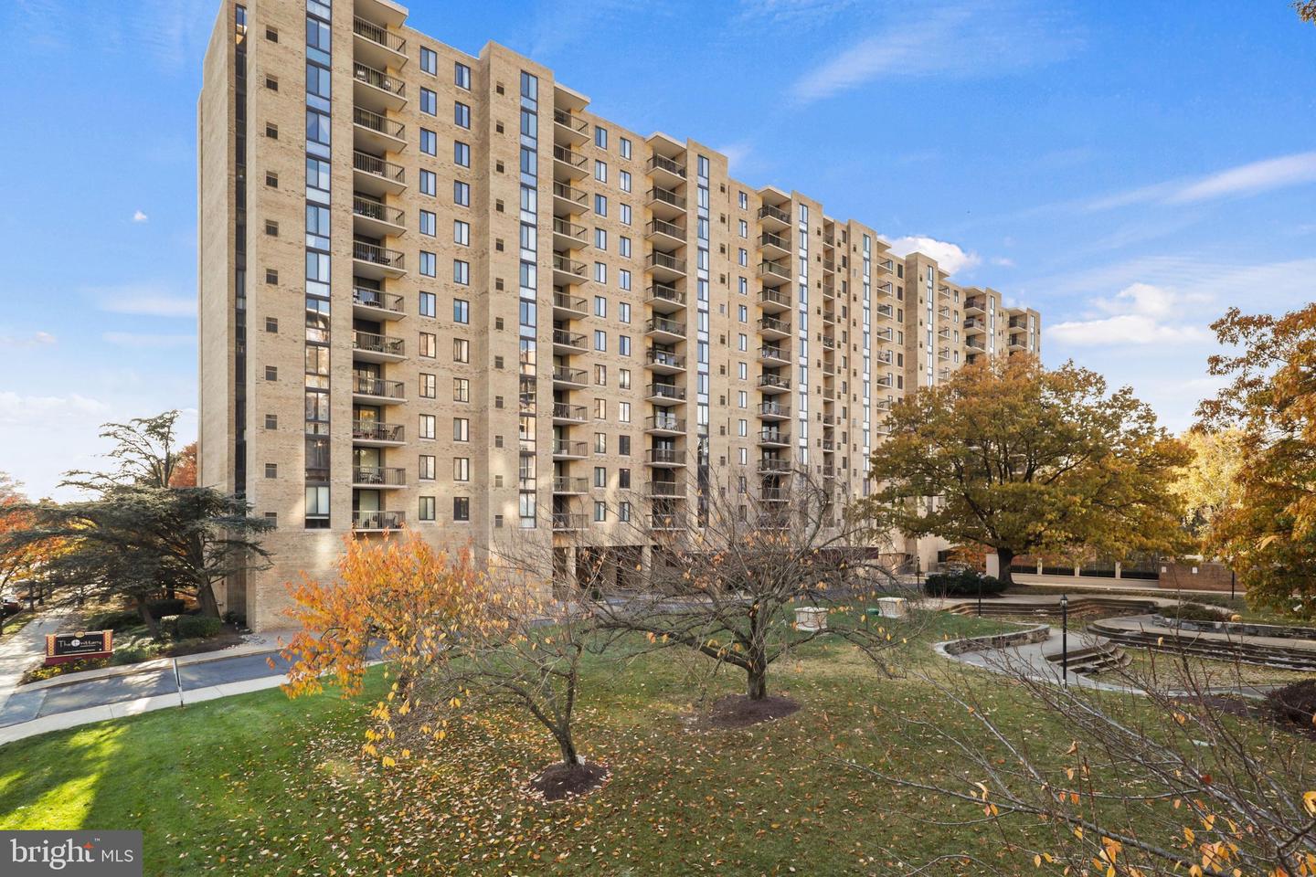 4500 S FOUR MILE RUN DR #927 Property Photo 1