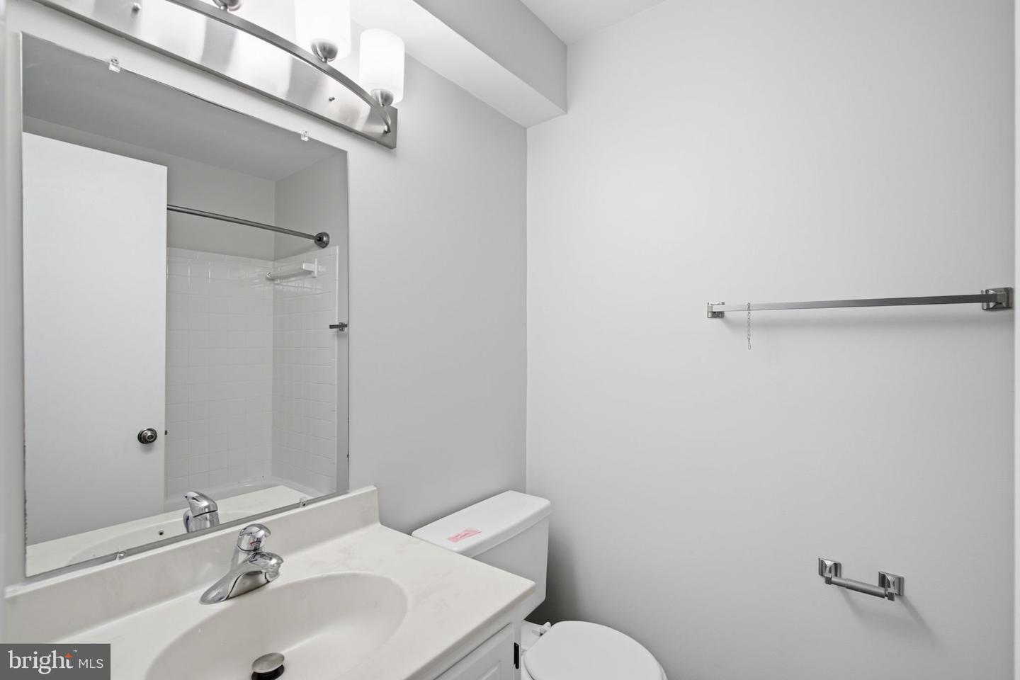 4915 7th Rd S #4915 Property Photo 17