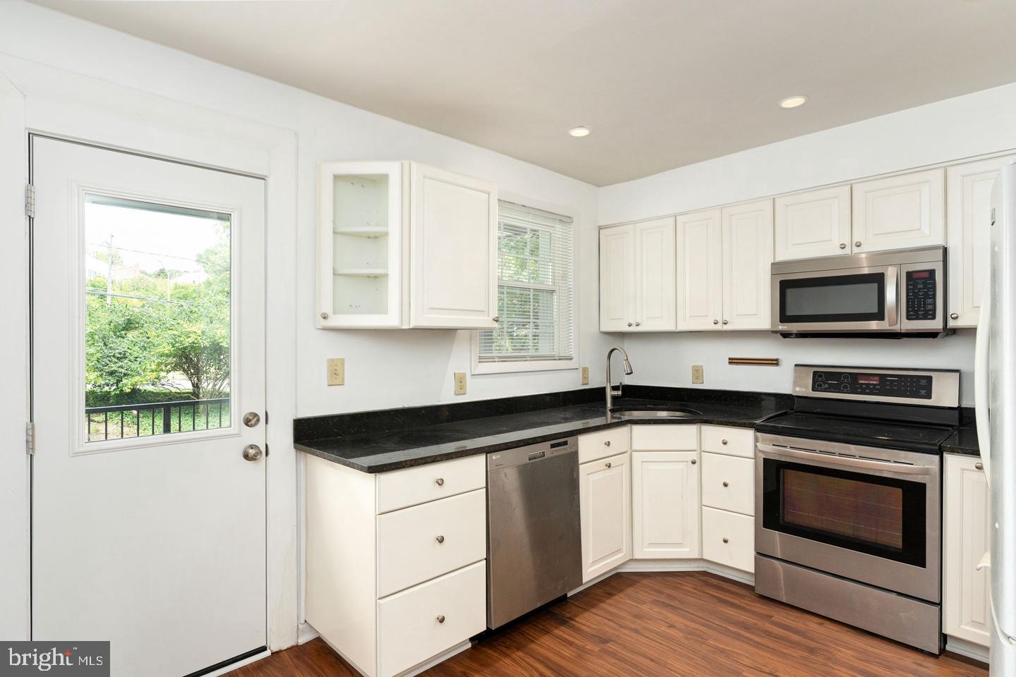 2731 S Walter Reed Dr #c Property Photo 12