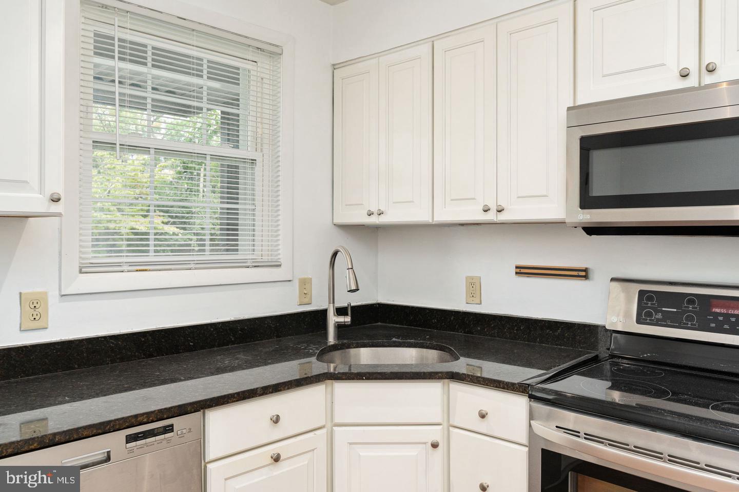 2731 S Walter Reed Dr #c Property Photo 13