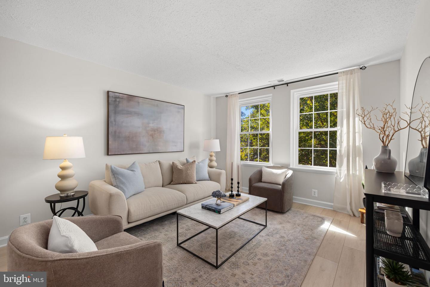 2865 S Buchanan St #b2 Property Photo 1
