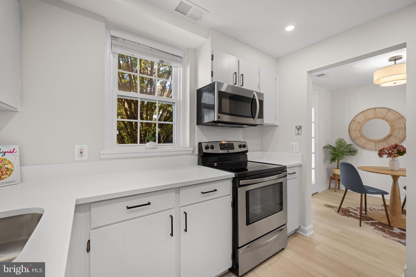2865 S Buchanan St #b2 Property Photo 10