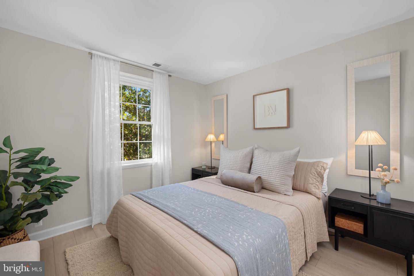 2865 S Buchanan St #b2 Property Photo 22