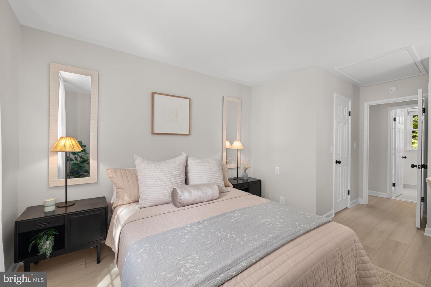 2865 S Buchanan St #b2 Property Photo 23