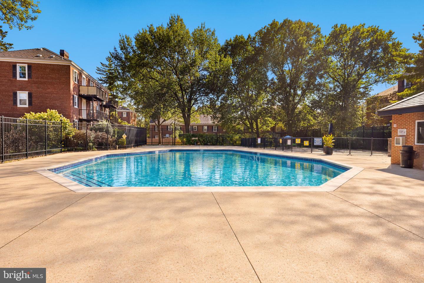 2865 S Buchanan St #b2 Property Photo 40