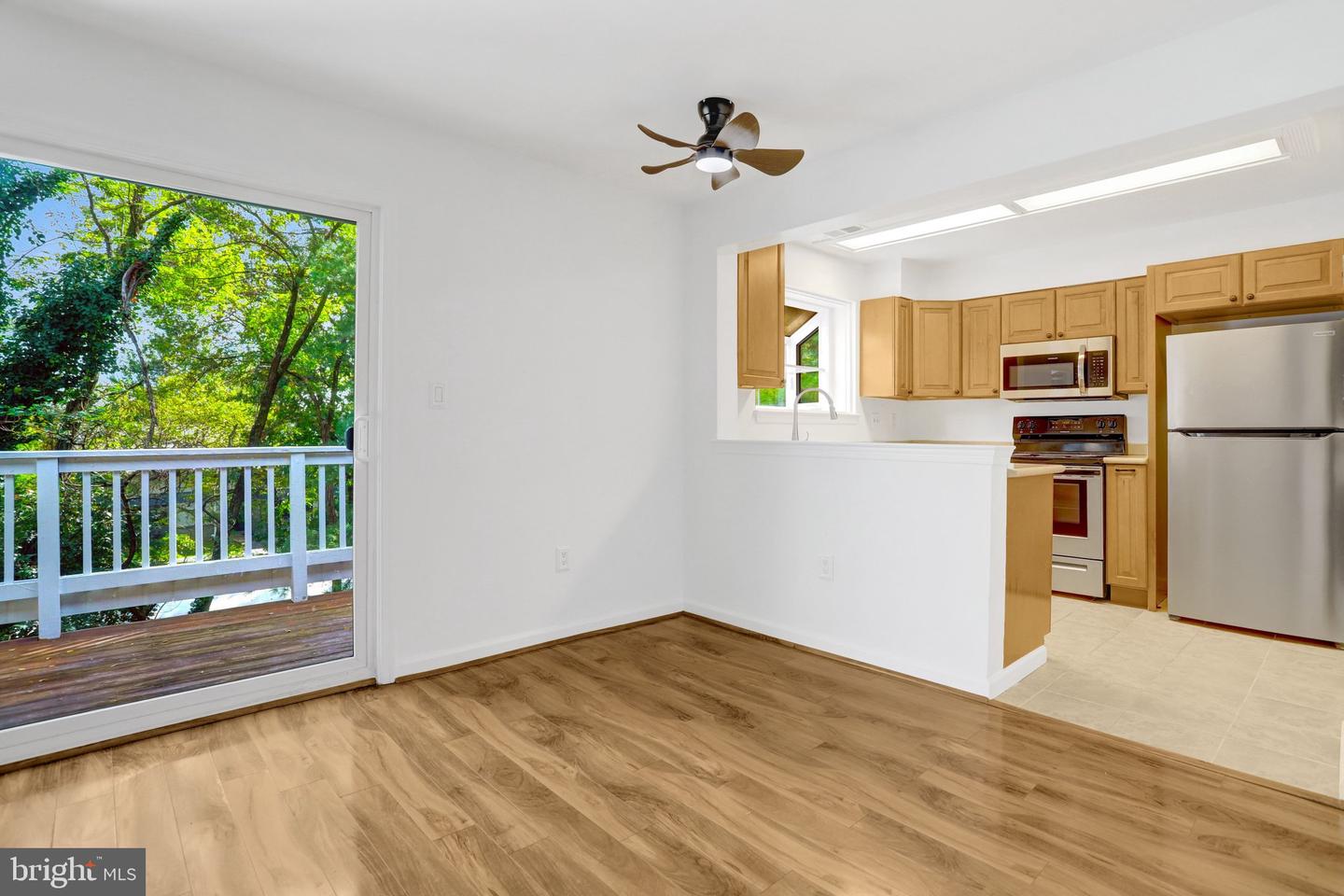 2614 S Arlington Mill Dr #f Property Photo 9