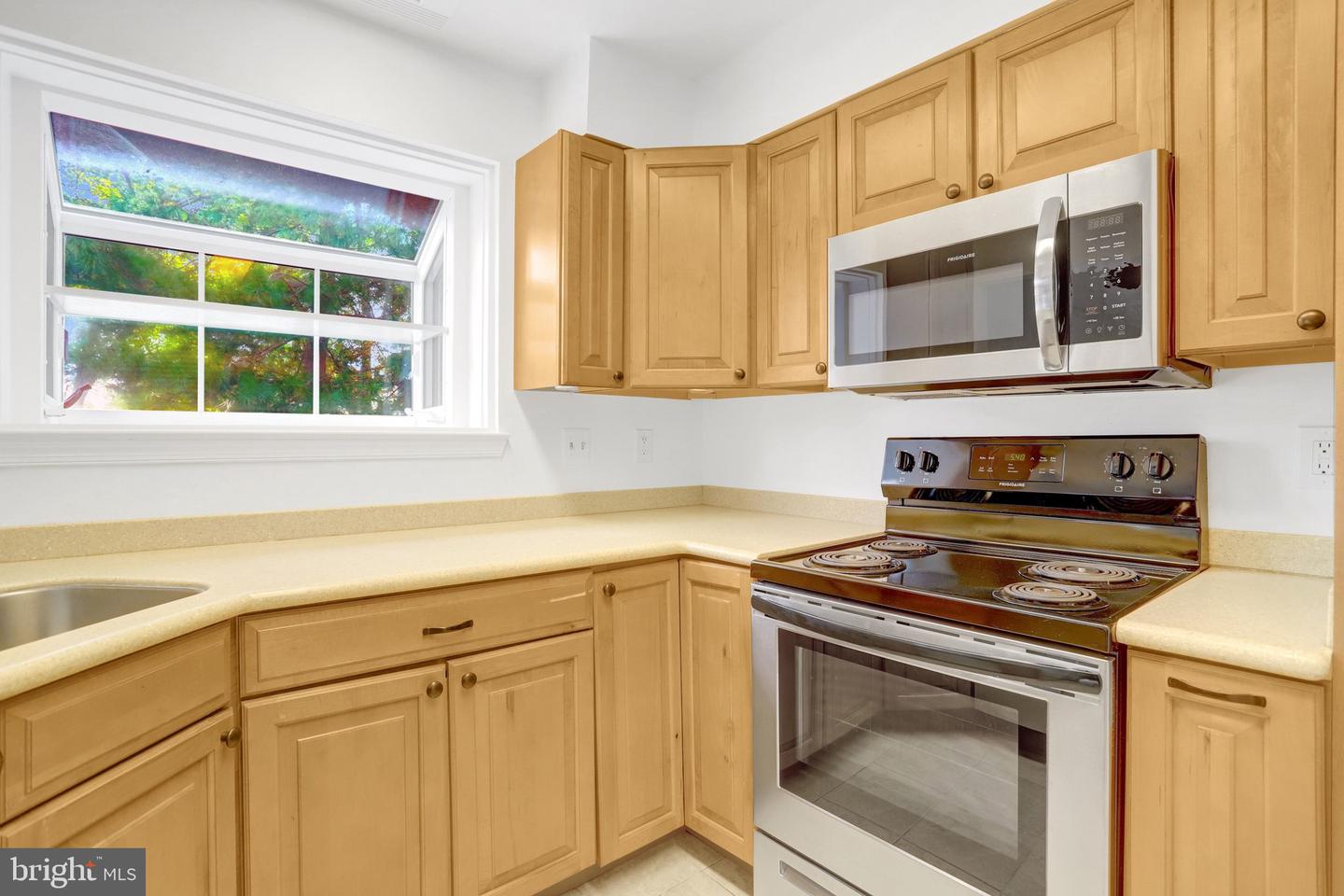 2614 S Arlington Mill Dr #f Property Photo 13