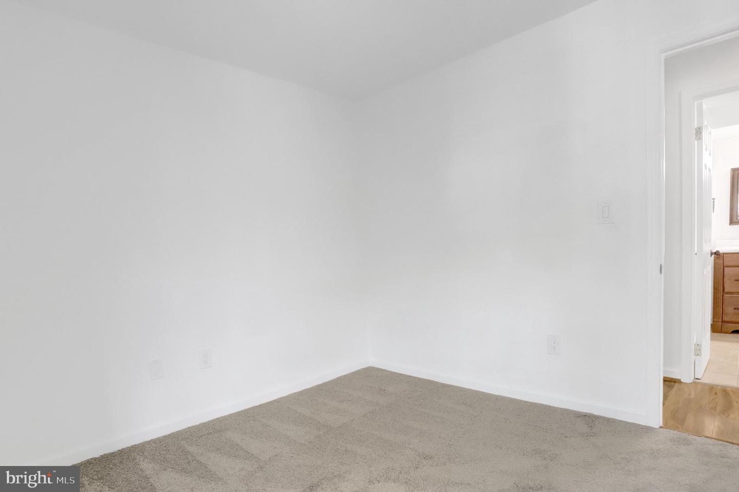 2614 S Arlington Mill Dr #f Property Photo 21