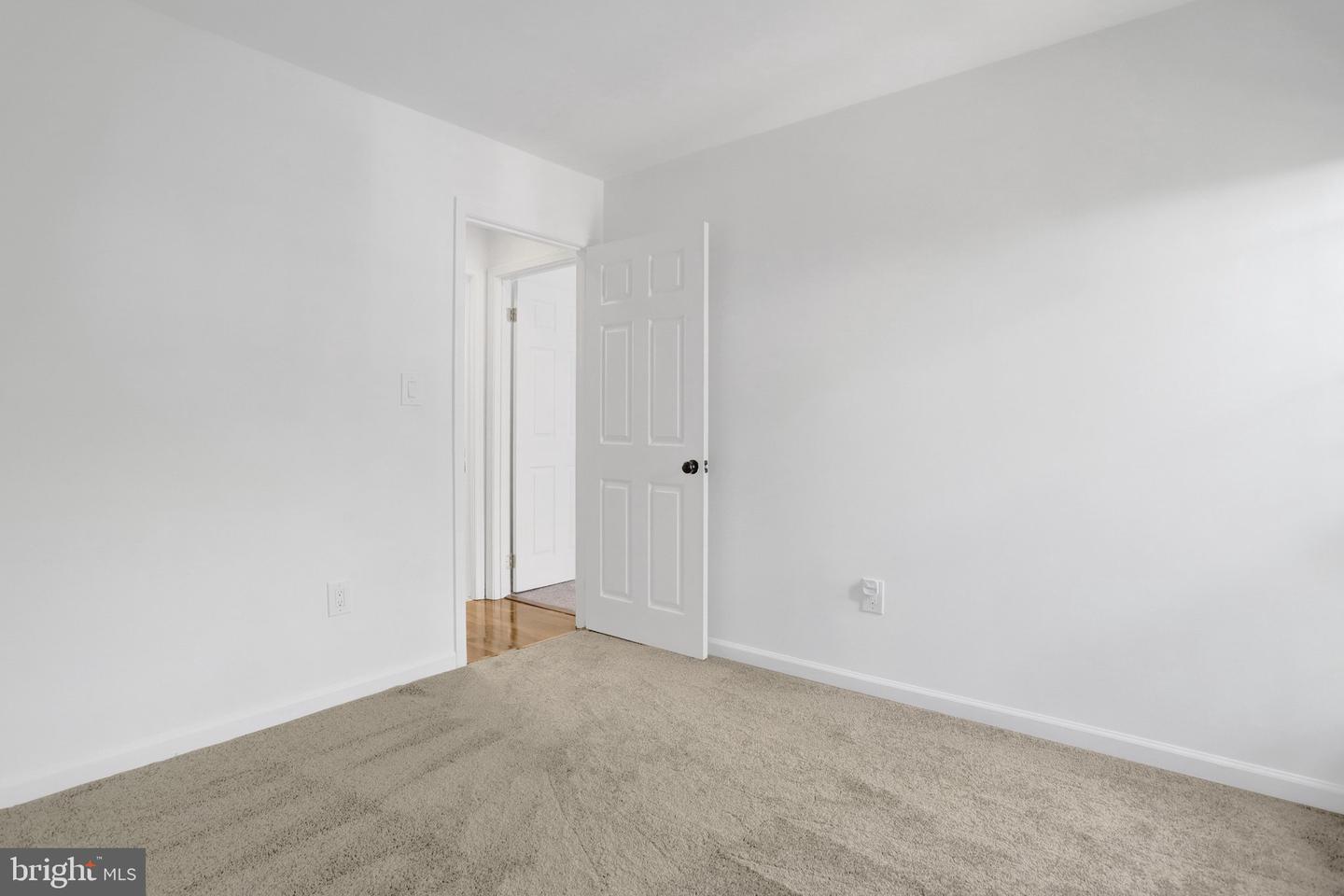 2614 S Arlington Mill Dr #f Property Photo 22