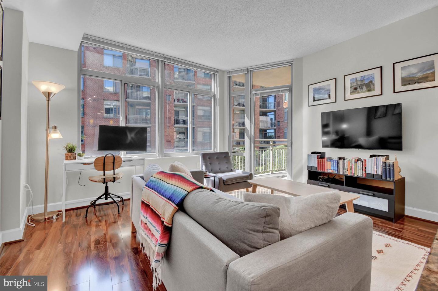 3600 S Glebe Rd #327w Property Photo 8