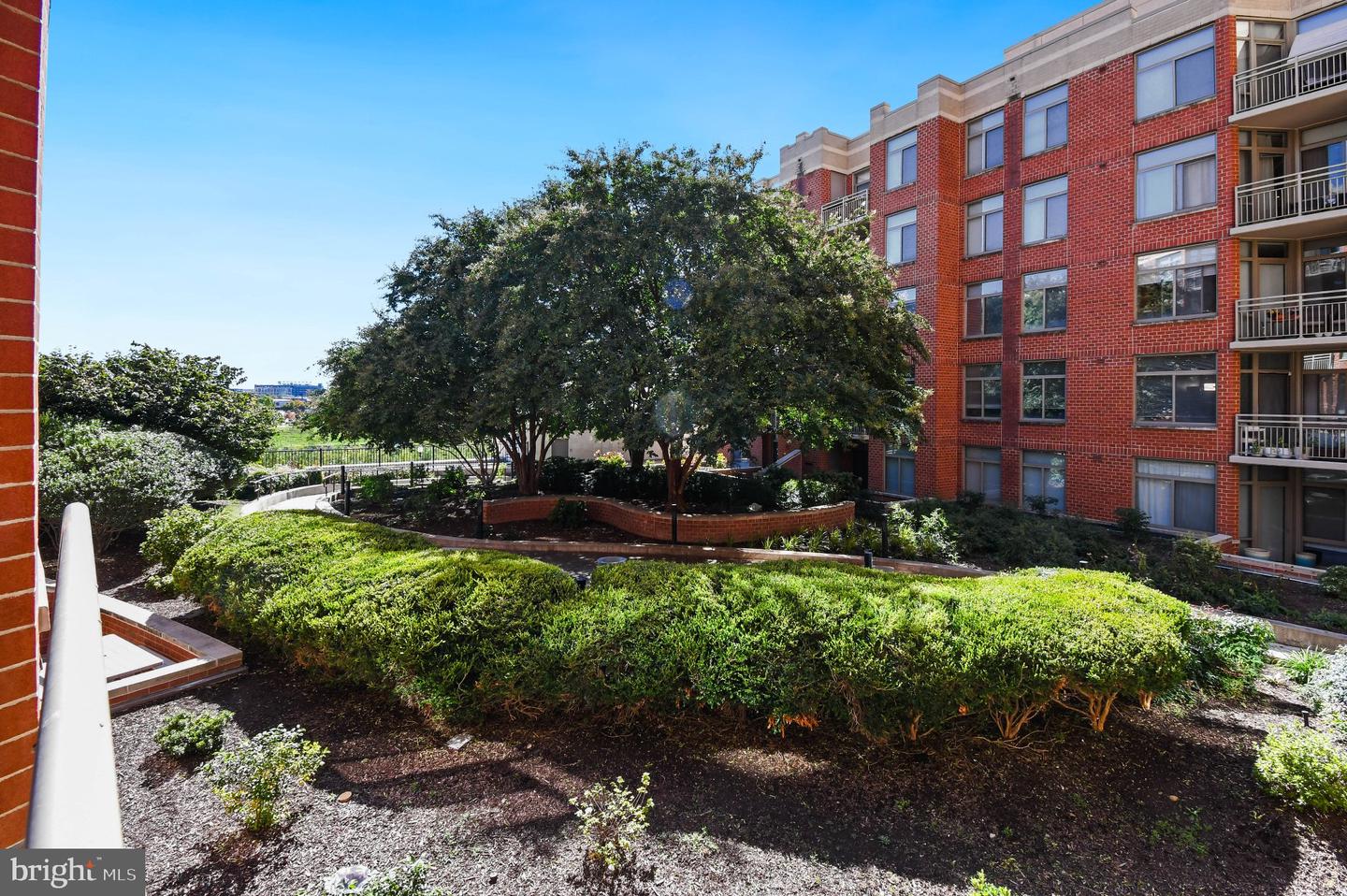 3600 S Glebe Rd #327w Property Photo 11