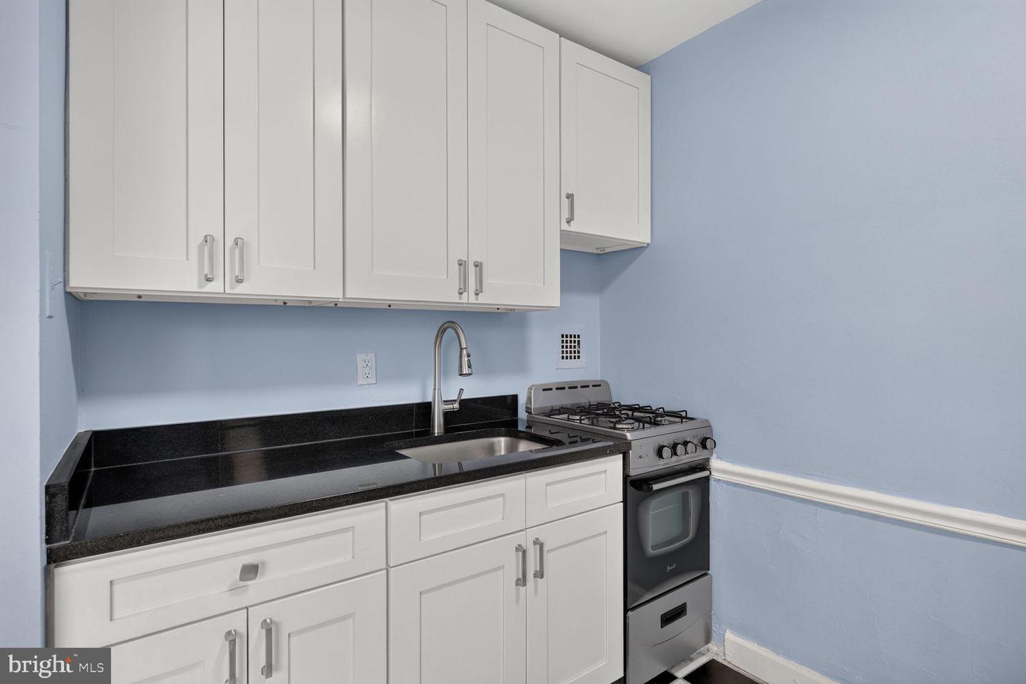 1121 Arlington Blvd #224 Property Photo 4