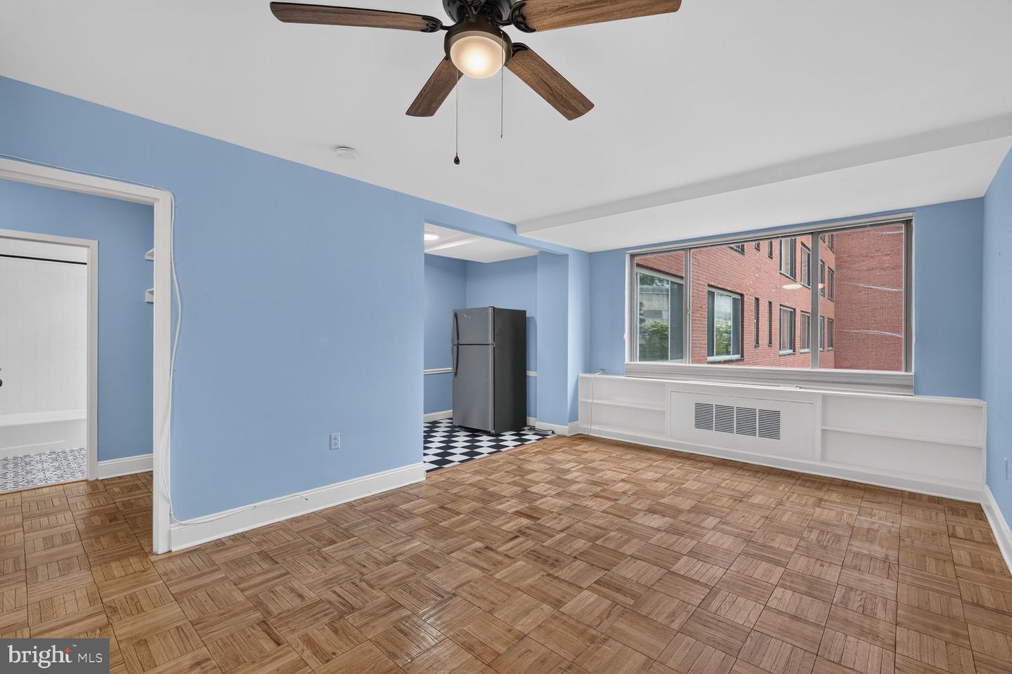 1121 Arlington Blvd #224 Property Photo 6