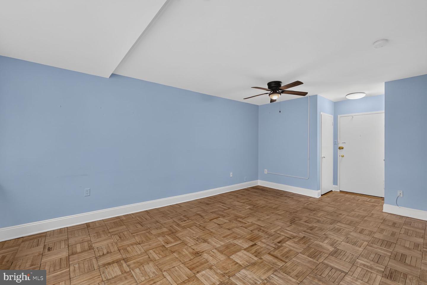 1121 Arlington Blvd #224 Property Photo 10