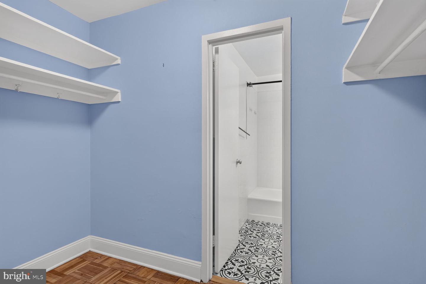 1121 Arlington Blvd #224 Property Photo 13