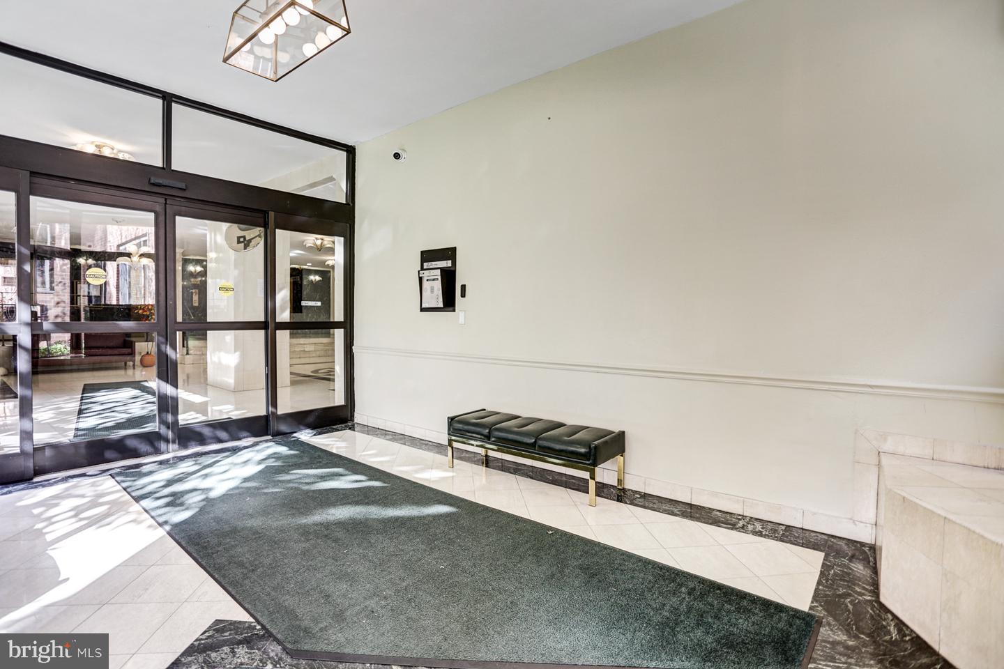 1121 Arlington Blvd #224 Property Photo 19