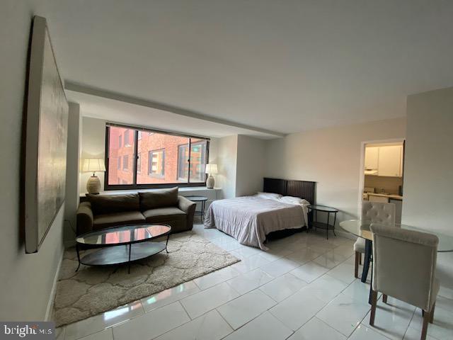1011 ARLINGTON BLVD #812 Property Photo 1