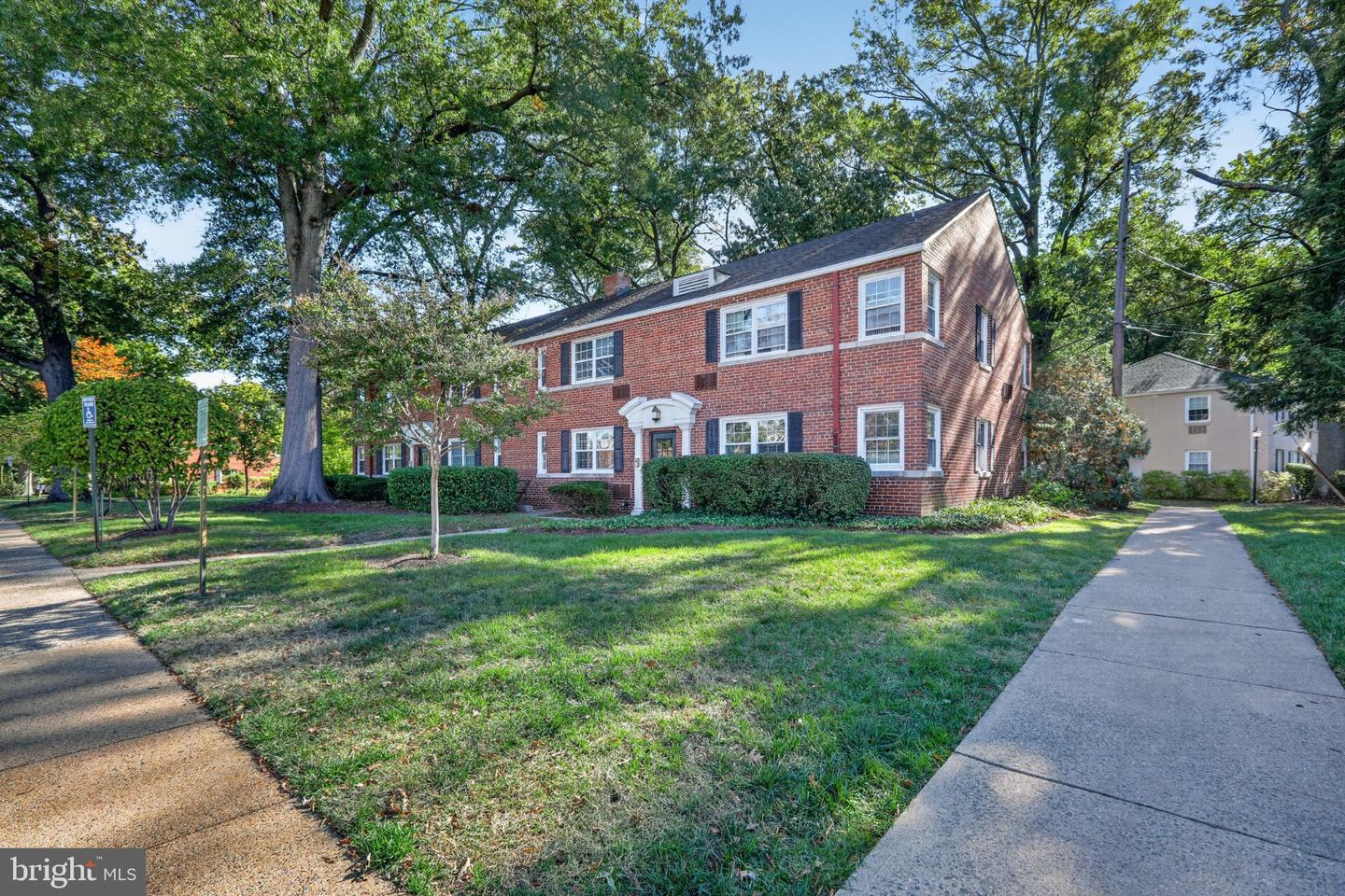 4326 N Pershing Dr #43261 Property Photo 3